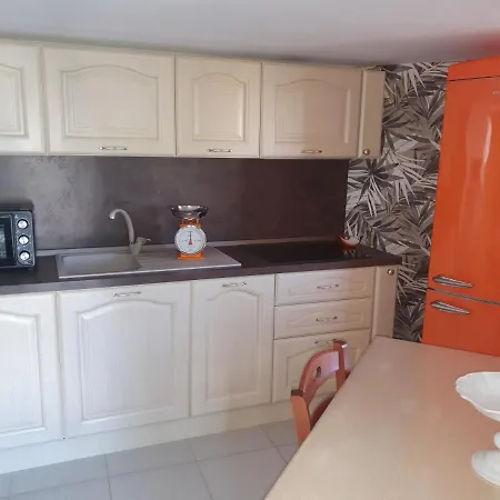 Lady Apartment